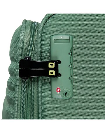 IT Luggage Circulator Medium Suitcase