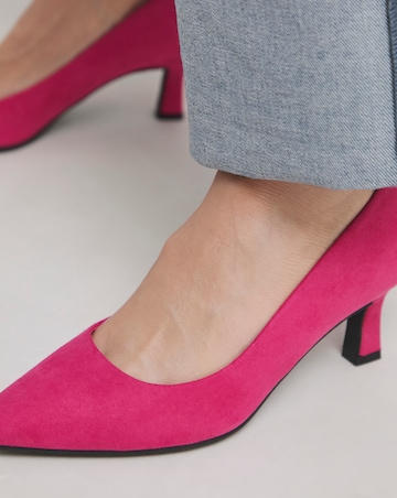 Heavenly Soles Kirsten Pointed Toe Kitten Heel Shoes - Wide Fit (E)