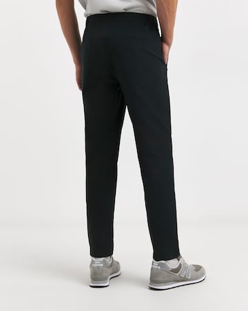 Tailored Travel Tapered Trouser