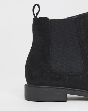 Bettina Classic Ankle Chelsea Boots - Standard Fit (D)