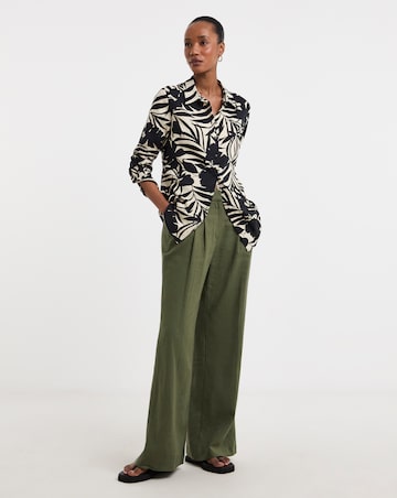 Dipped Back Long Sleeve Shirt
