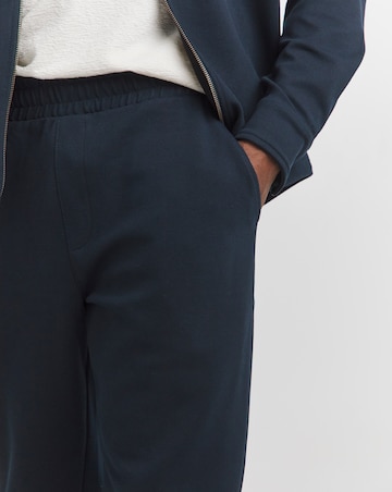 Twill Tapered Fit Jogger