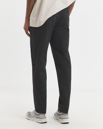 Tapered Fit Chino