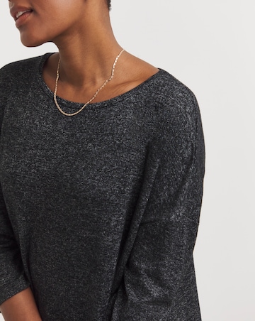 Soft Touch Pocket Longline Top