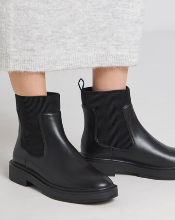 Rue Classic Chelsea Ankle Boots Standard D Fit
