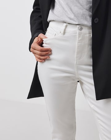 24/7 White Slim Leg Jeans