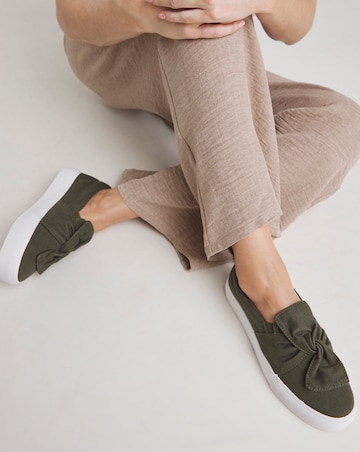 Zen Slip On Trainer With Twist Detail - Extra Wide Fit (EEE)