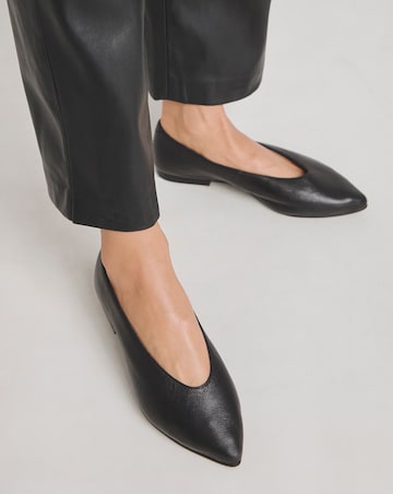 Berkley Leather Pointed Toe Flat Shoe Extra Wide EEE Fit
