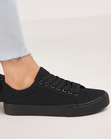 Busselton Lace Up Leisure Pumps Wide Fit