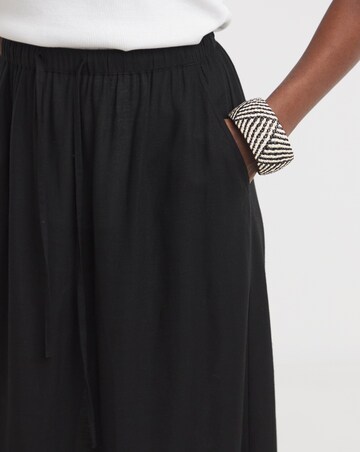 Broderie Scalloped Hem Maxi Skirt