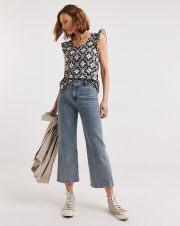 Printed Ruffle Sleeve Vest
