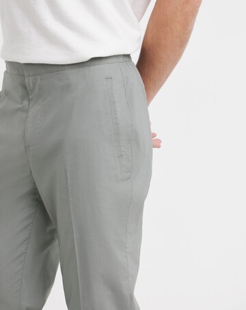 Lightweight Elasticated Tapered Trouser