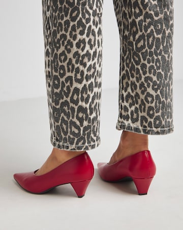 Tanya Low Kitten Heel V Cut Court Shoes - Extra Wide Fit (EEE)