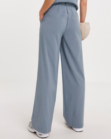 Pleated Wide Leg Trousers