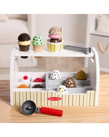 Melissa & Doug Scoop & Serve Ice Cream Counter