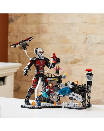 LEGO Marvel Captain America: Civil War Action Battle Buildable Playset 76314