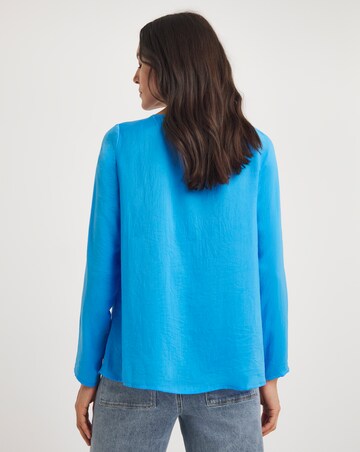 Hammered Satin Keyhole Shell Top