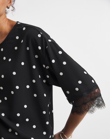 Printed Boxy Lace Trim Top