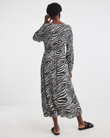 Crinkle Twist Detail Midi Dress With Long Sleeves