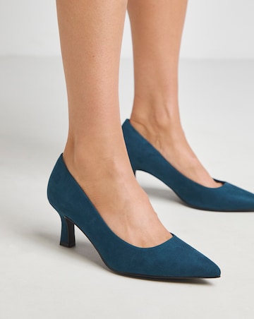 Heavenly Soles Kirsten Pointed Toe Kitten Heel Shoes - Extra Wide Fit (EEE)