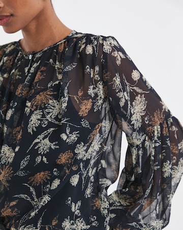 Blouson Sleeve Collarless Georgette Blouse
