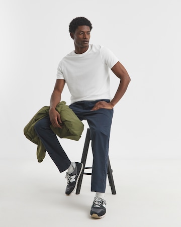 Straight Fit Chino