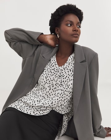 Spot V Neck Plisse Longline Top