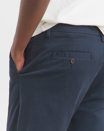 Straight Fit Chino