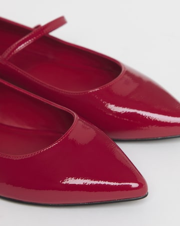 Clara Pointed Toe Mary Janes - Extra Wide Fit (EEE)
