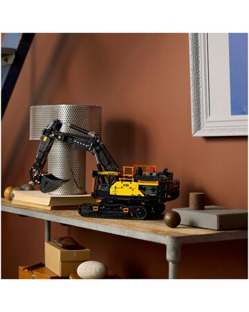 LEGO Technic Volvo EC500 Hybrid Excavator, Motorised Construction Vehicle 42215
