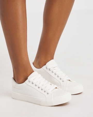Busselton Lace Up Leisure Pumps Standard D Fit