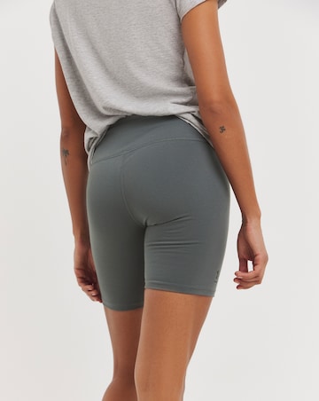 Under Armour Campus 7" Shorts