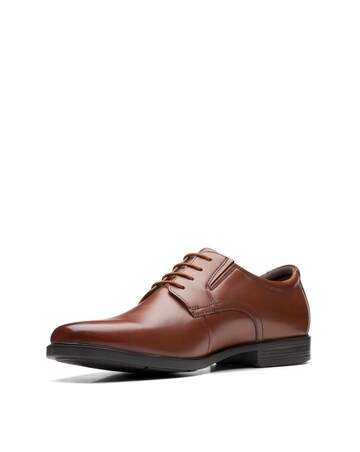Clarks Howard Edge Wide Fit Shoe - Tan