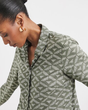 Dipped Back Shirt