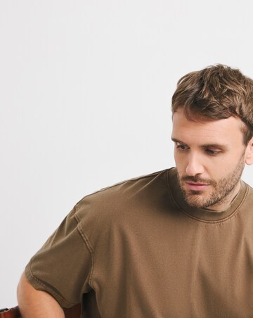 Relaxed Fit Acid Wash T-Shirt- Chestnut