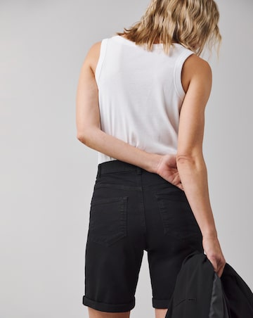 24/7 Black Knee Shorts