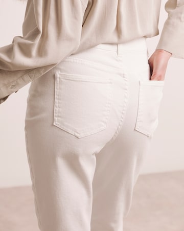 Anthology White Capri Jeans
