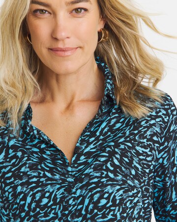 Dipped Back Viscose Shirt