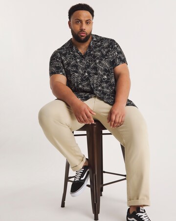 Short Sleeve Leaf Print Shirt with Ecovero