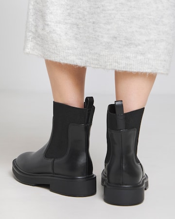 Rue Classic Chelsea Ankle Boots Standard D Fit