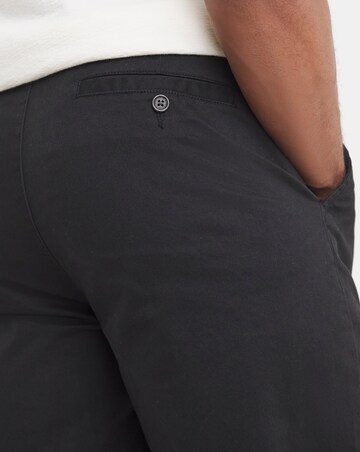 Loose Fit Chino