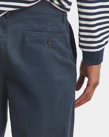 Loose Fit Chino