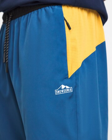 Snowdonia Lightweight Short
