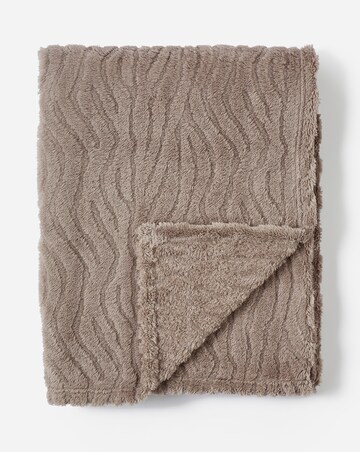 Textured Wavy Fleece Throw