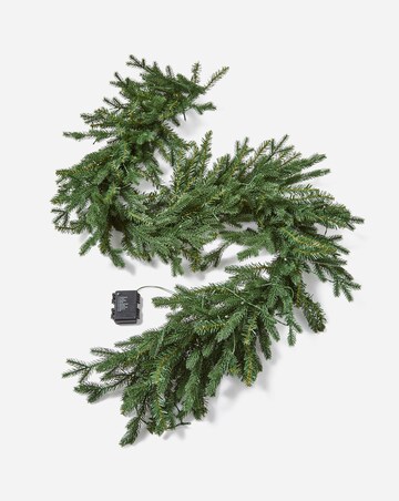 Helsinki Pre Lit Real Look Garland 1.5m