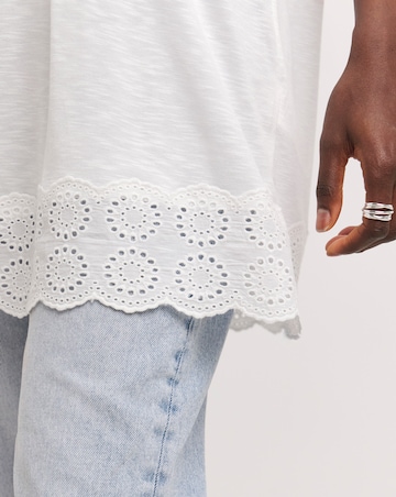 Broderie V Neck Short Sleeve Longline Top