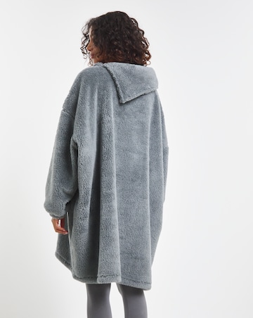 Pretty Secrets Oversized Fleece Lounge Dress