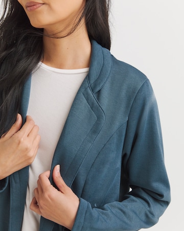 Julipa Jersey Edge to Edge Jacket