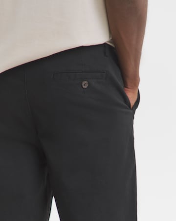 Tapered Fit Chino