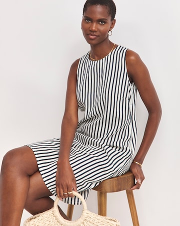 Printed Sleeveless Shift Dress